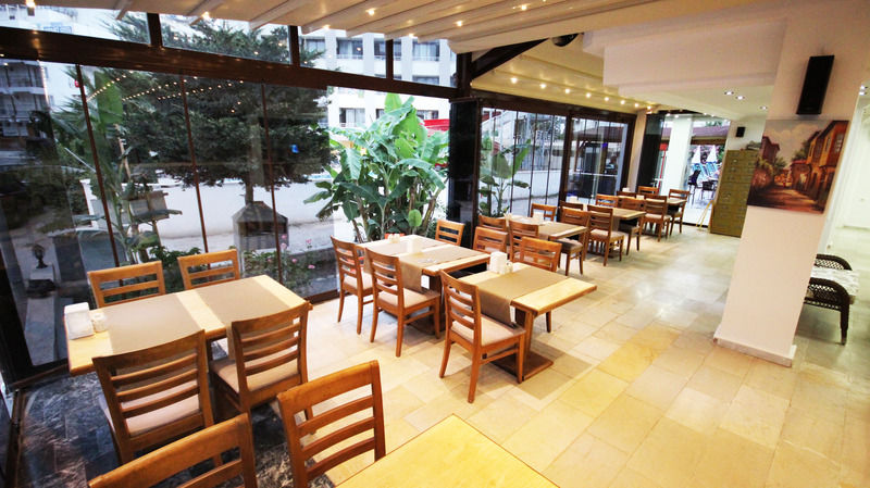 דידים Delta Hotel מראה חיצוני תמונה